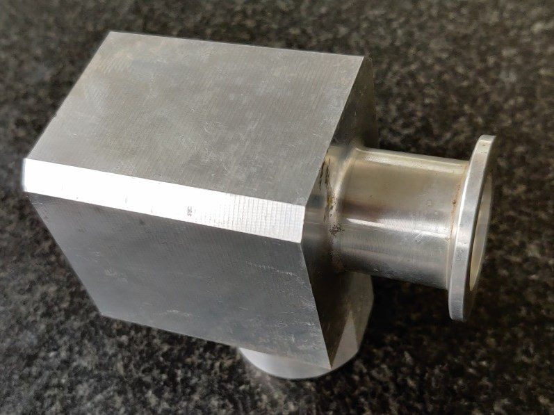 Flanged block component